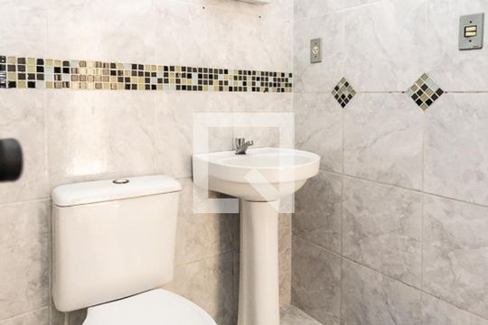 Banheiro de apartamento para alugar com 2 quartos, 60m² em Liberdade, Novo Hamburgo