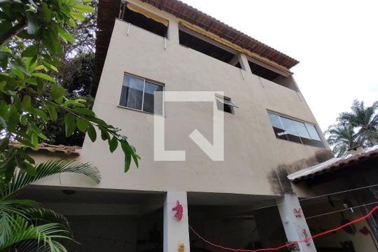 Edícula de casa de condomínio para alugar com 4 quartos, 500m² em Taquara, Rio de Janeiro
