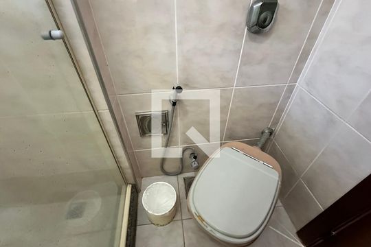 Banheiro quarto 1 de casa de condomínio à venda com 6 quartos, 600m² em Recreio dos Bandeirantes, Rio de Janeiro