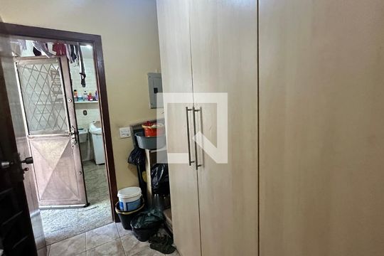 Quarto de Serviço de casa de condomínio à venda com 6 quartos, 600m² em Recreio dos Bandeirantes, Rio de Janeiro