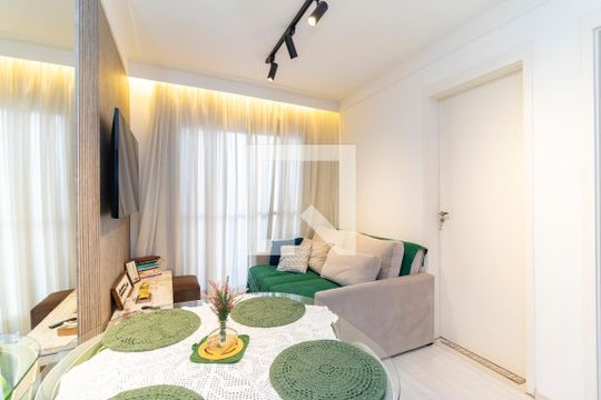 Sala de apartamento para alugar com 2 quartos, 36m² em Itaquera, São Paulo