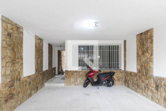 Garagem de casa à venda com 3 quartos, 230m² em Jardim Vila Formosa, São Paulo