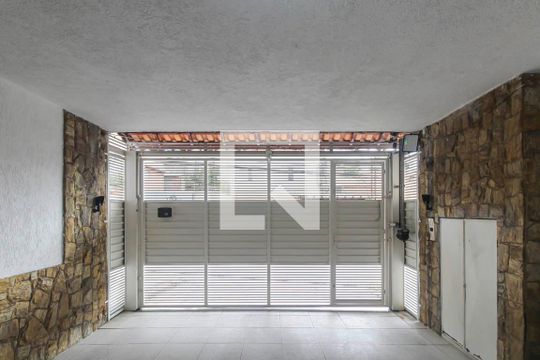 Garagem de casa à venda com 3 quartos, 230m² em Jardim Vila Formosa, São Paulo