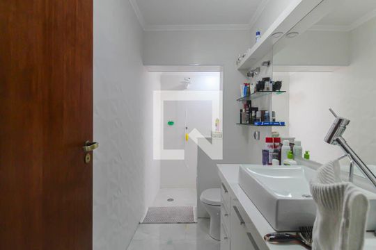 Banheiro da Suíte de casa à venda com 3 quartos, 230m² em Jardim Vila Formosa, São Paulo