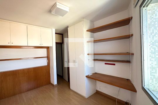 Quarto 1 de apartamento à venda com 3 quartos, 167m² em Copacabana, Rio de Janeiro