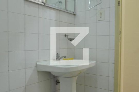 Banheiro Social de casa à venda com 3 quartos, 253m² em Campestre, Santo André
