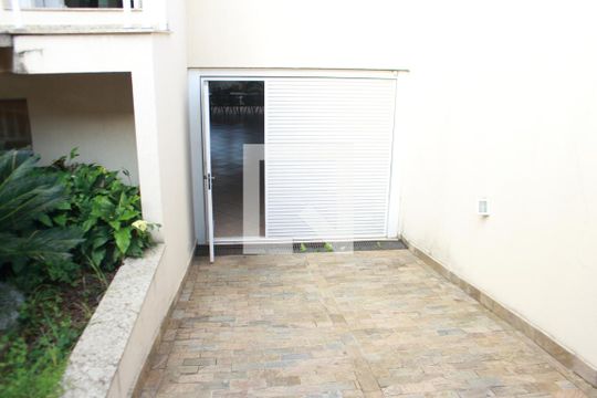 Fachada de casa à venda com 3 quartos, 473m² em Jardim do Colegio (zona Norte), São Paulo