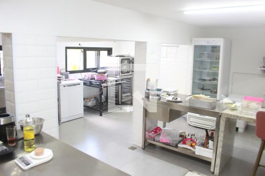 Cozinha 2 de casa à venda com 3 quartos, 473m² em Jardim do Colegio (zona Norte), São Paulo