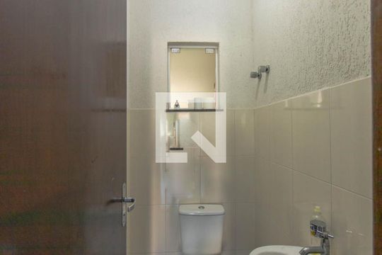 Lavabo de casa para alugar com 3 quartos, 100m² em Campo de Santana, Curitiba