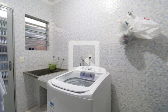 Área de Serviço de casa à venda com 4 quartos, 328m² em Vila Ipojuca, São Paulo