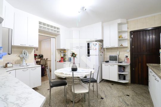 Cozinha de casa à venda com 4 quartos, 328m² em Vila Ipojuca, São Paulo
