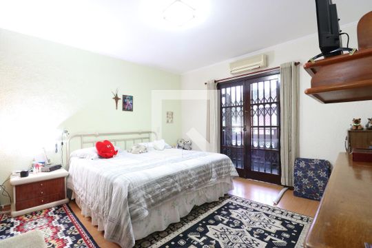 Quarto de casa à venda com 4 quartos, 328m² em Vila Ipojuca, São Paulo