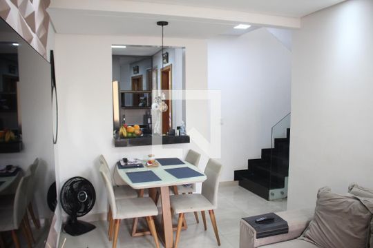 Sala de casa à venda com 3 quartos, 110m² em Riacho das Pedras, Contagem