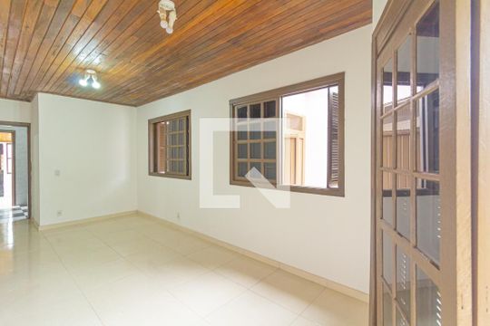 Sala de casa à venda com 2 quartos, 380m² em Rio Branco, Canoas