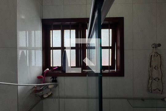 Banheiro da Suíte de casa à venda com 3 quartos, 200m² em Campestre, São Leopoldo