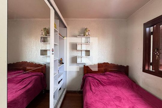 Quarto 1 de casa à venda com 3 quartos, 200m² em Campestre, São Leopoldo