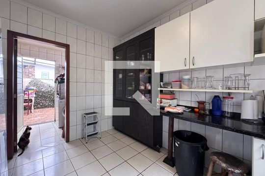 Cozinha de casa à venda com 3 quartos, 200m² em Campestre, São Leopoldo