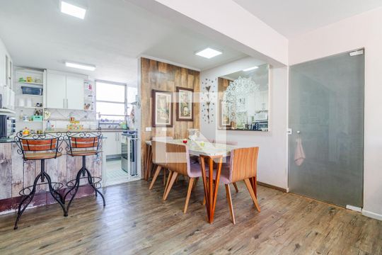 Sala de apartamento à venda com 3 quartos, 124m² em Pinheiros, São Paulo