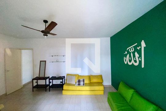 Sala/Quarto de apartamento para alugar com 1 quarto, 57m² em Vila Tupi, Praia Grande