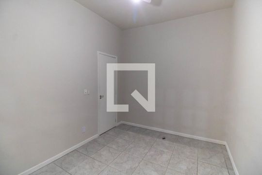 Quarto 1 de casa à venda com 2 quartos, 150m² em Piratininga, Niterói
