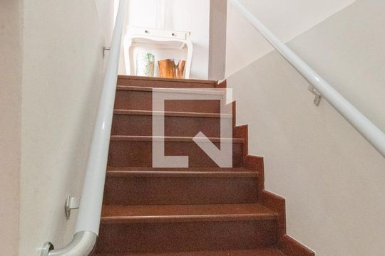 Escada  de apartamento à venda com 3 quartos, 160m² em Parque Residencial Vila União, Campinas
