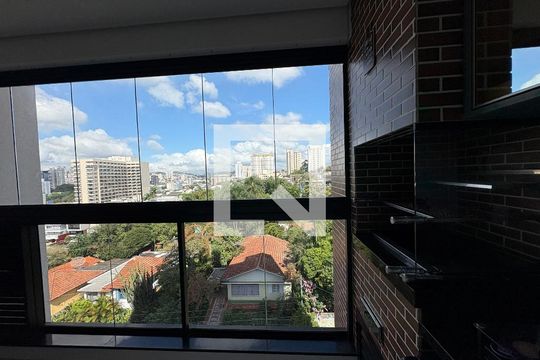 Vista da Cozinha e Área de Serviço de apartamento para alugar com 2 quartos, 58m² em Vila Dusi, São Bernardo do Campo