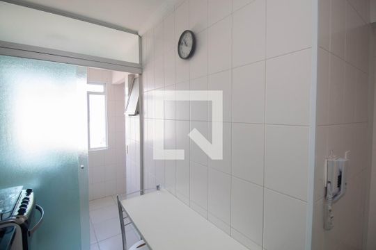 Cozinha de apartamento para alugar com 1 quarto, 55m² em Vila Guilherme, São Paulo