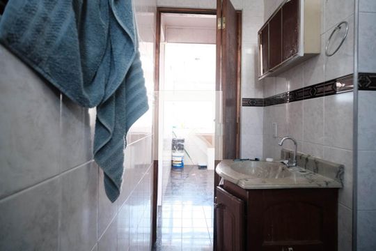 Banheiro de apartamento à venda com 2 quartos, 58m² em Artur Alvim, São Paulo