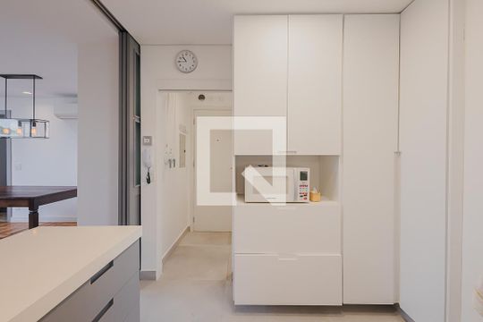Cozinha de apartamento para alugar com 2 quartos, 100m² em Jardim Paulista, São Paulo