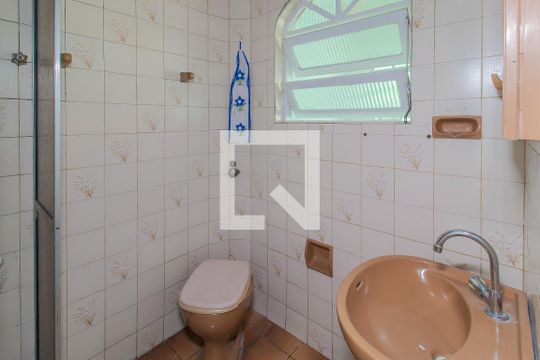 Banheiro de casa para alugar com 2 quartos, 50m² em Parque Sao Vicente, Mauá