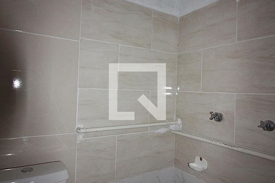 Suíte Banheiro  de casa à venda com 2 quartos, 83m² em Vila Rosa, São Bernardo do Campo