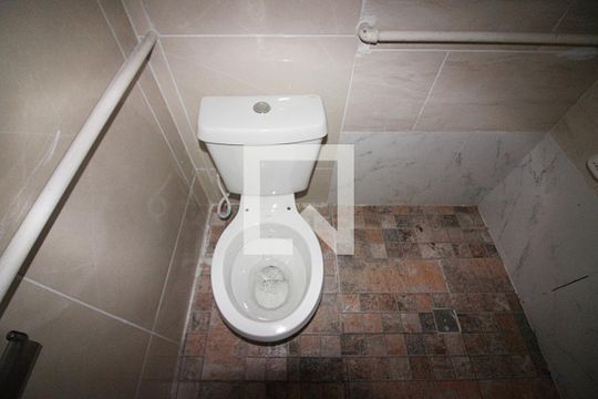 Suíte Banheiro  de casa à venda com 2 quartos, 83m² em Vila Rosa, São Bernardo do Campo