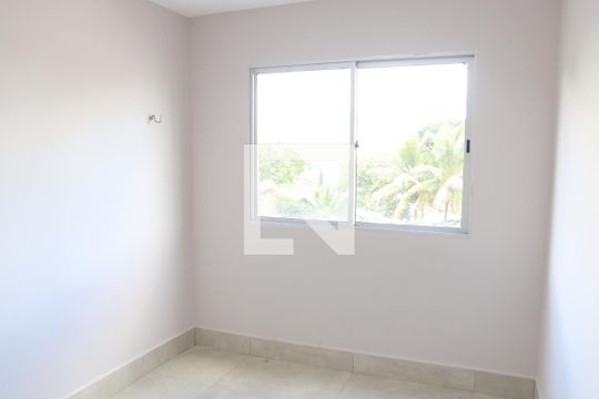 Quarto 2 de apartamento para alugar com 2 quartos, 71m² em Setor Sul, Goiânia