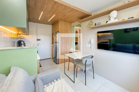 Sala de apartamento à venda com 2 quartos, 33m² em Cambuci, São Paulo