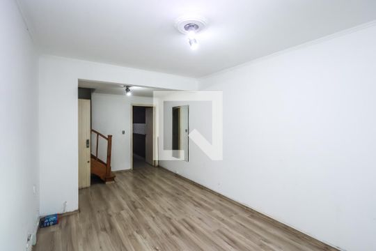 Sala de casa para alugar com 3 quartos, 200m² em Jardim Maria Estela, São Paulo