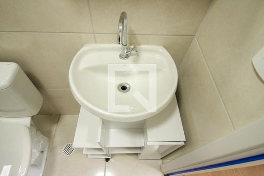 Banheiro de apartamento para alugar com 2 quartos, 42m² em Parque da Vila Prudente, São Paulo