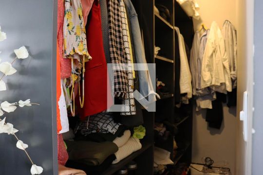 Closet Quarto de kitnet/studio à venda com 1 quarto, 55m² em Vila Olímpia, São Paulo