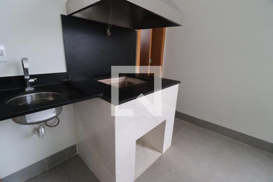 Varanda gourmet de casa de condomínio para alugar com 4 quartos, 218m² em Granja Marileusa, Uberlândia