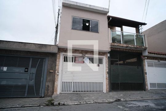 Fachada  de casa à venda com 3 quartos, 170m² em Jardim Sao Nicolau, São Paulo