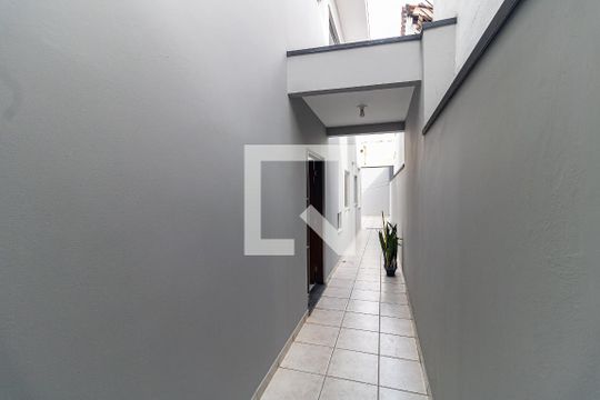 Corredor Lateral de casa à venda com 2 quartos, 105m² em Jardim Vergueiro (sacoma), São Paulo