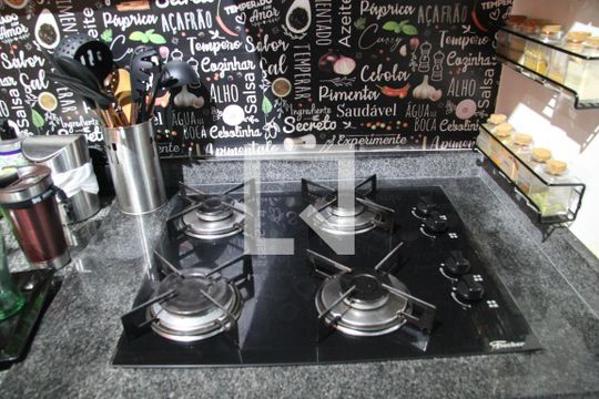 Cozinha de apartamento à venda com 2 quartos, 57m² em Vila Rosalia, Guarulhos