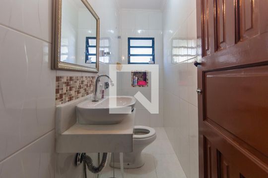 Lavabo de casa à venda com 3 quartos, 200m² em Vila Sao Domingos, São Paulo
