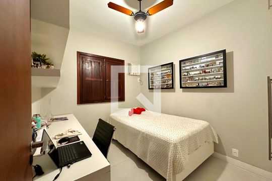 Quarto 2 de casa de condomínio à venda com 5 quartos, 297m² em Botafogo, Rio de Janeiro