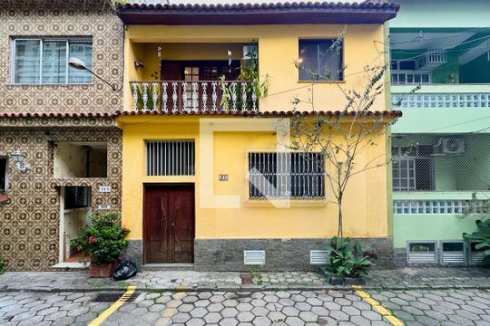 Fachada de casa de condomínio à venda com 5 quartos, 297m² em Botafogo, Rio de Janeiro