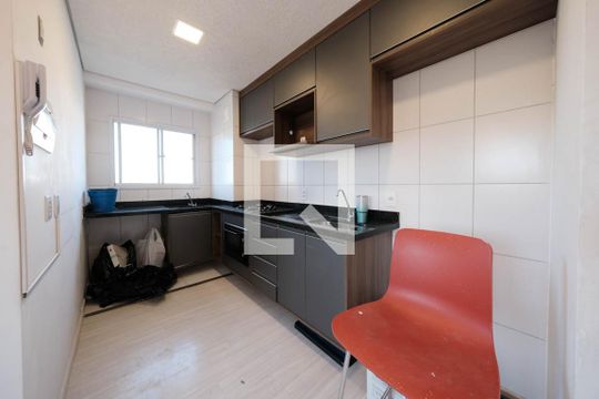Sala/Cozinha de apartamento à venda com 2 quartos, 37m² em Vila Pierina, São Paulo