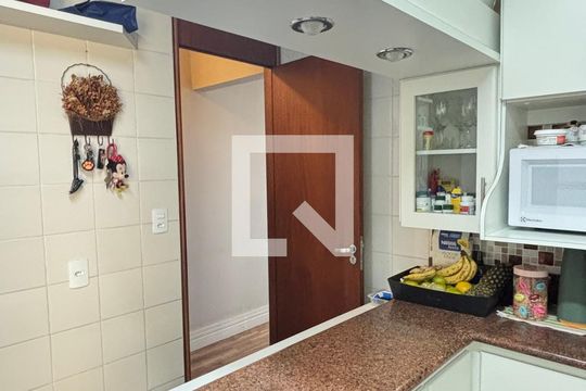 Cozinha de apartamento à venda com 3 quartos, 107m² em Vila Assunção, Santo André