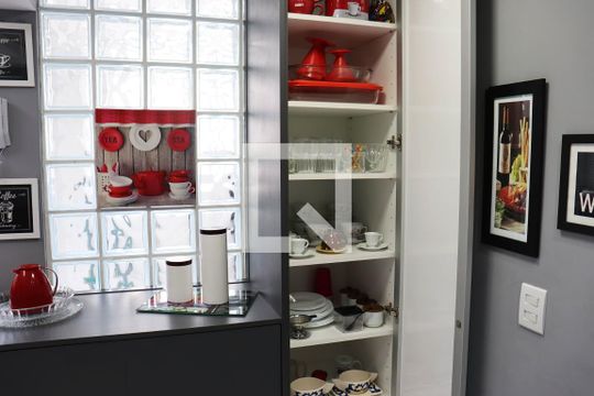 Detalhe da cozinha de apartamento para alugar com 2 quartos, 80m² em Indianópolis, São Paulo