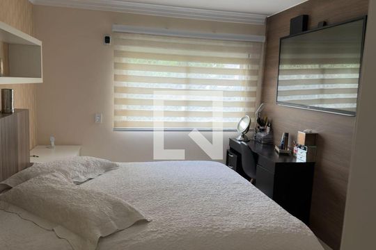 Quarto 1 de apartamento à venda com 4 quartos, 210m² em Moema, São Paulo