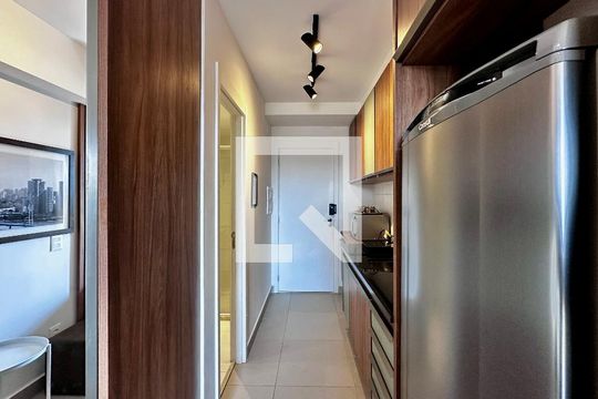 Cozinha de kitnet/studio para alugar com 0 quarto, 23m² em Brooklin Paulista, São Paulo