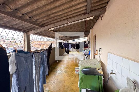 Lavanderia de casa à venda com 3 quartos, 192m² em Jardim Vera Cruz, Contagem